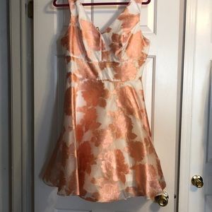 Nicole Miller Peach Floral Fit Flare dress size 10